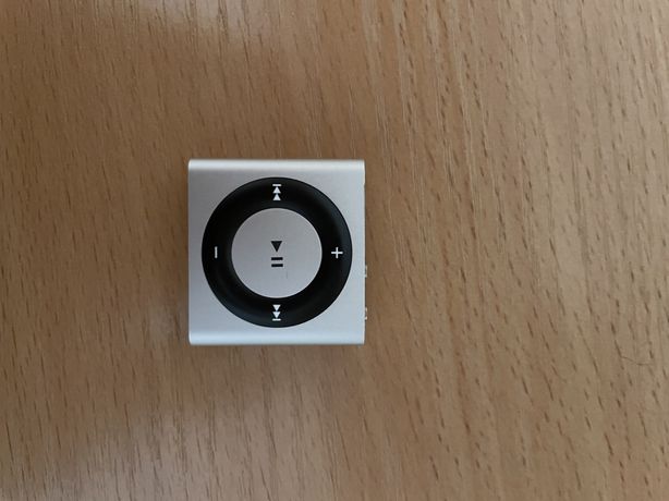 iPod Shuffle 2Gb серый