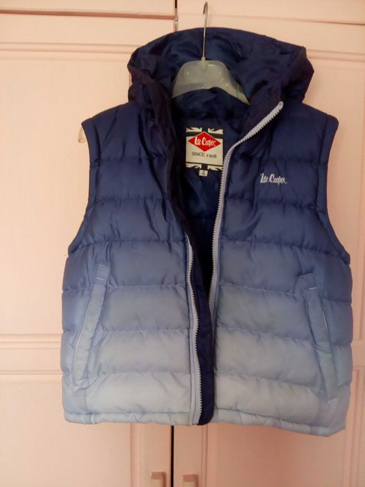 НОВ Елек Lee Cooper