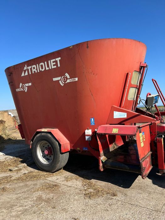 Vand remorca tehnologica trioliet solomix 2-1600 16m3