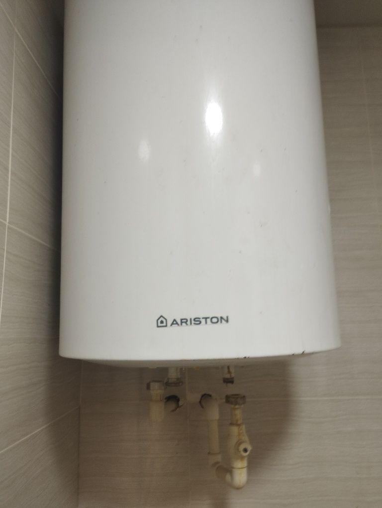 Ariston ustası Ariston yuvish xizmati