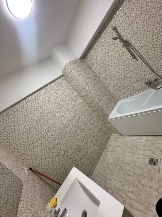 Inchiriez apartament 3 camere zona Kaufland Vâlcea