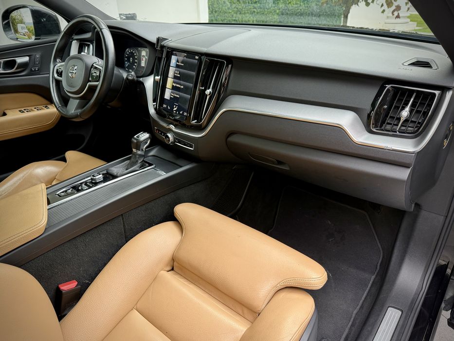 Volvo XC60 Inscription 2.0d 190 CP D4 AWD! Garantie 12 Luni!
