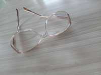 Vând rame de ochelari de dama metalice subțiri și din plastic roz