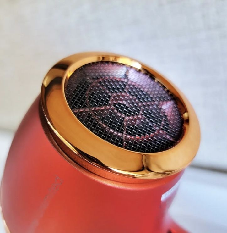 Сешоар за коса Мощност: 2200 W
