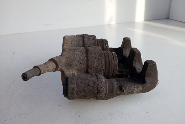 Etrier  frana stanga fata 1270669548 Opel Movano A seria