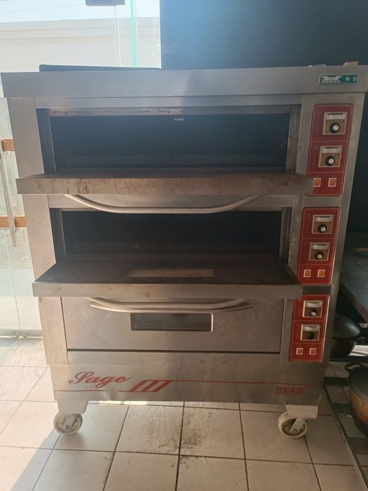 Нон пишириладигон печь сотилади.