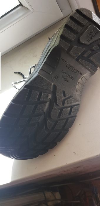 Рабочие ботинки продам