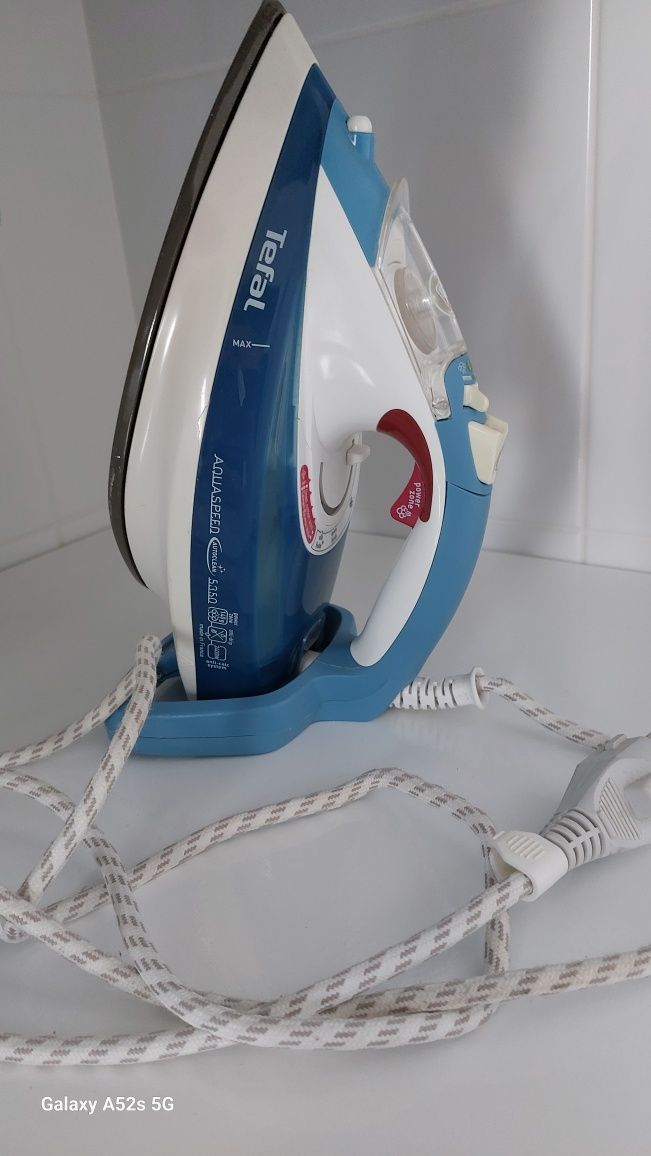 Fier de calcat Tefal