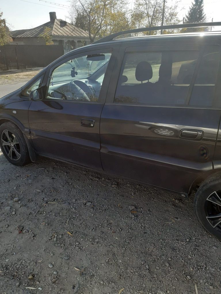 Opel zafira 1.8 !