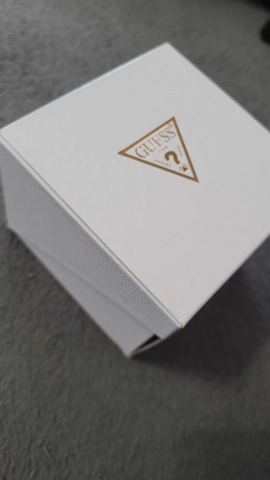 Ceas Guess dama nou cu garantie