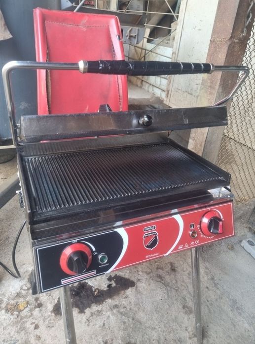 Toster sotiladi silver