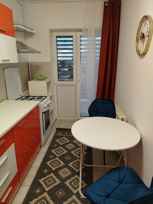Particular închiriez Garsoniera 42 mp