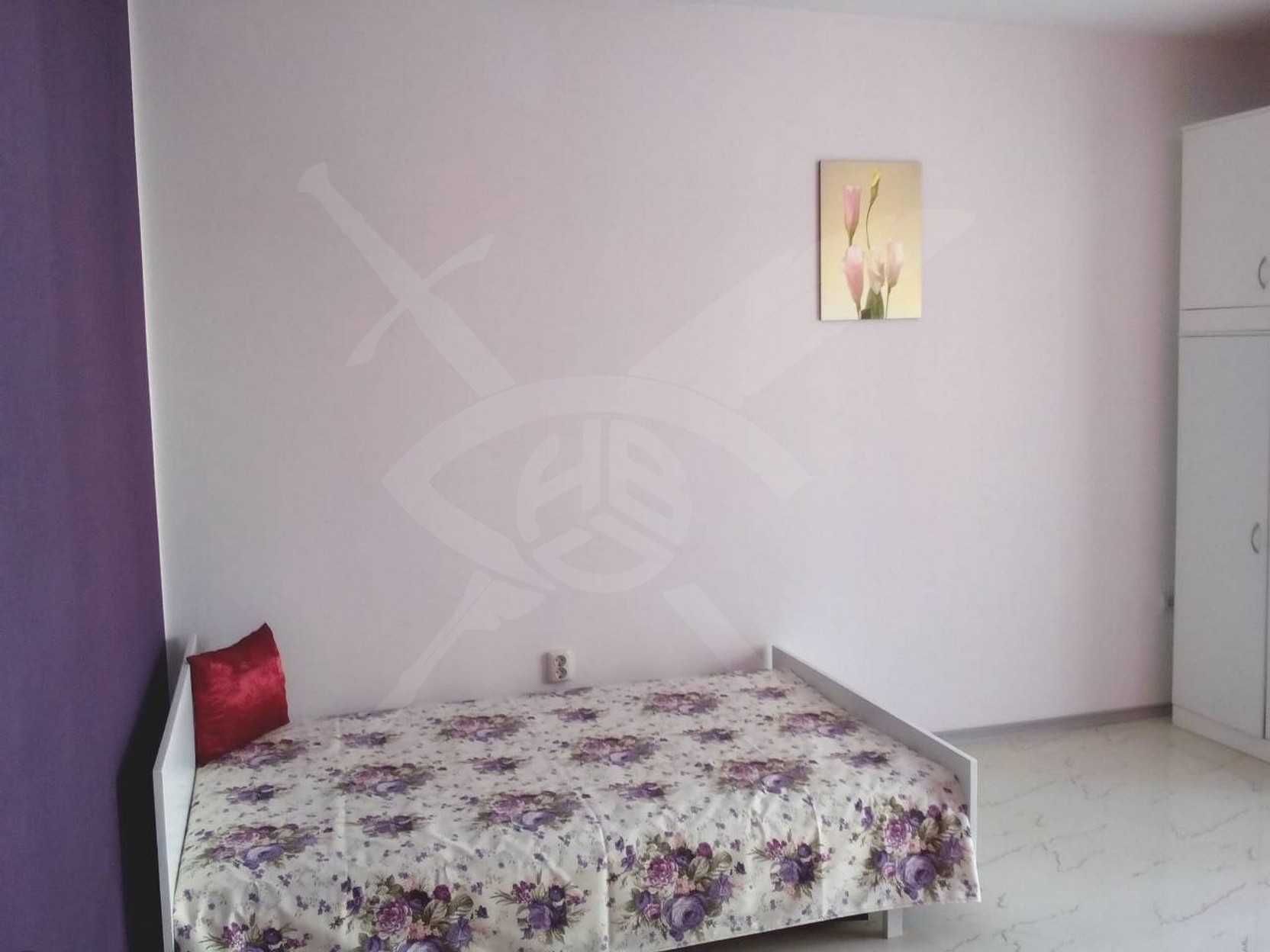 Тристаен апартамент кв.Бриз - 50104
