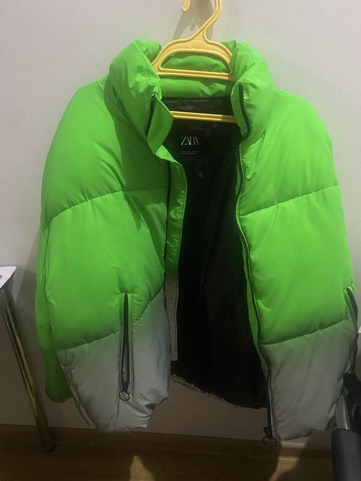 Куртка zara снизил цену на 10%