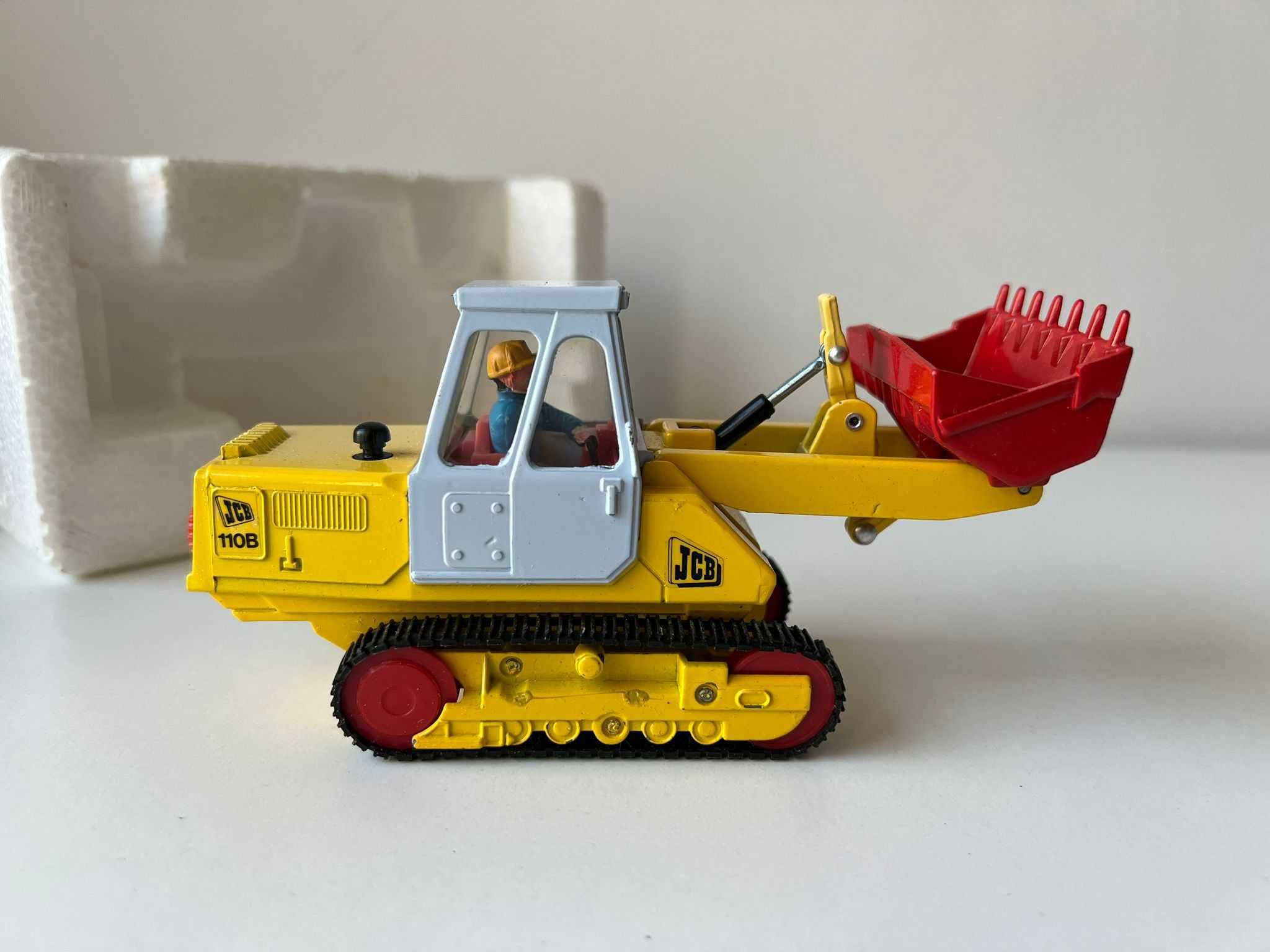 Macheta Vintage Constructii Corgi Major JCB 110 B Excavator