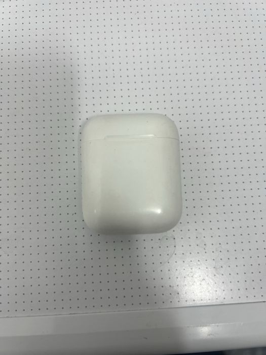 Наушники беспроврдные Airpods 1 оригинал в рабочем состоянии