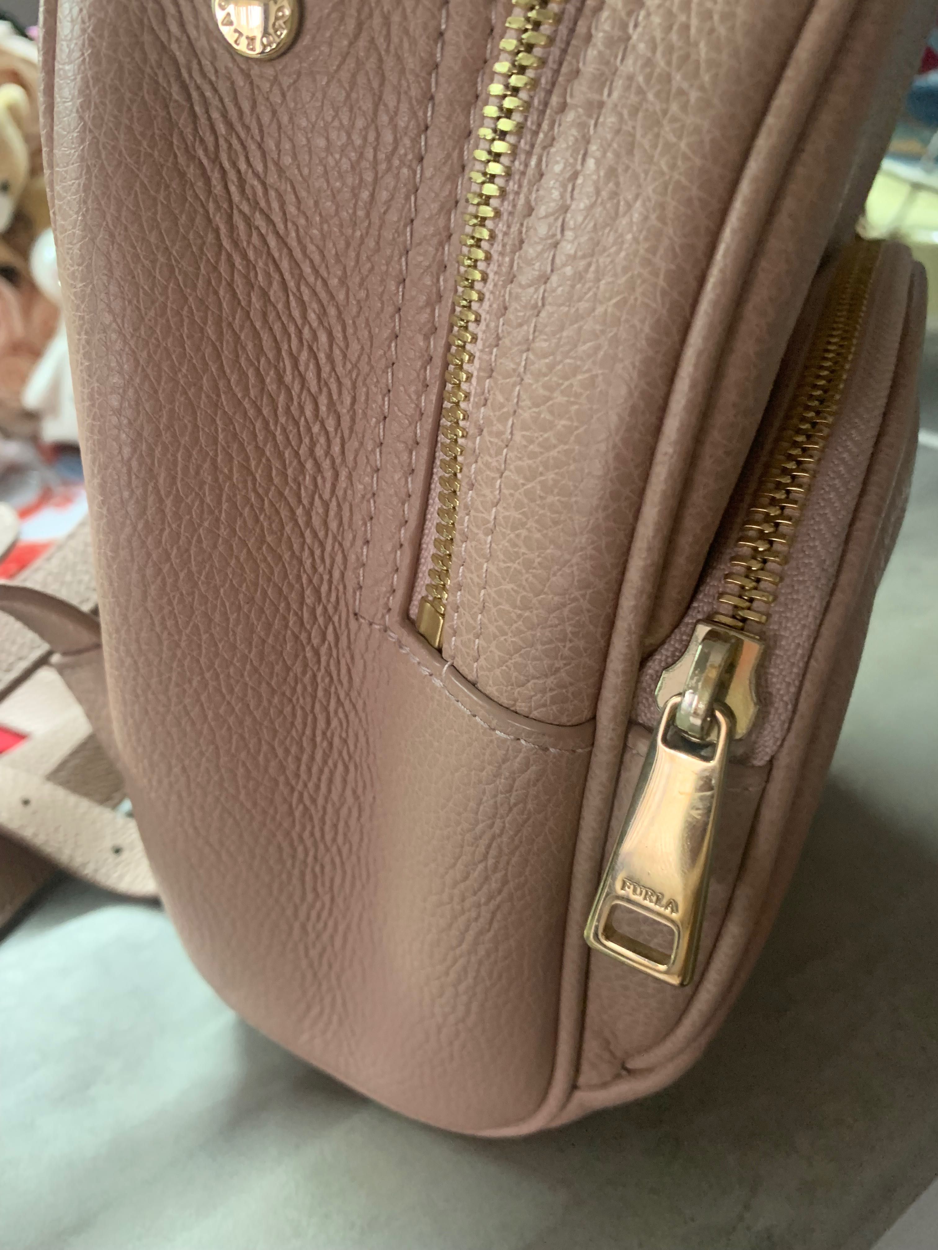 Дамска раничка Furla
