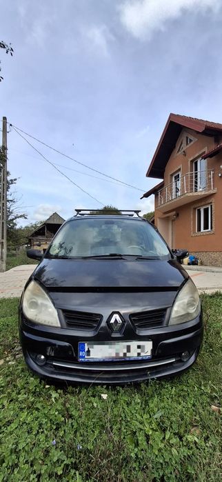 Vând sau dezmembrez Renault Scenic