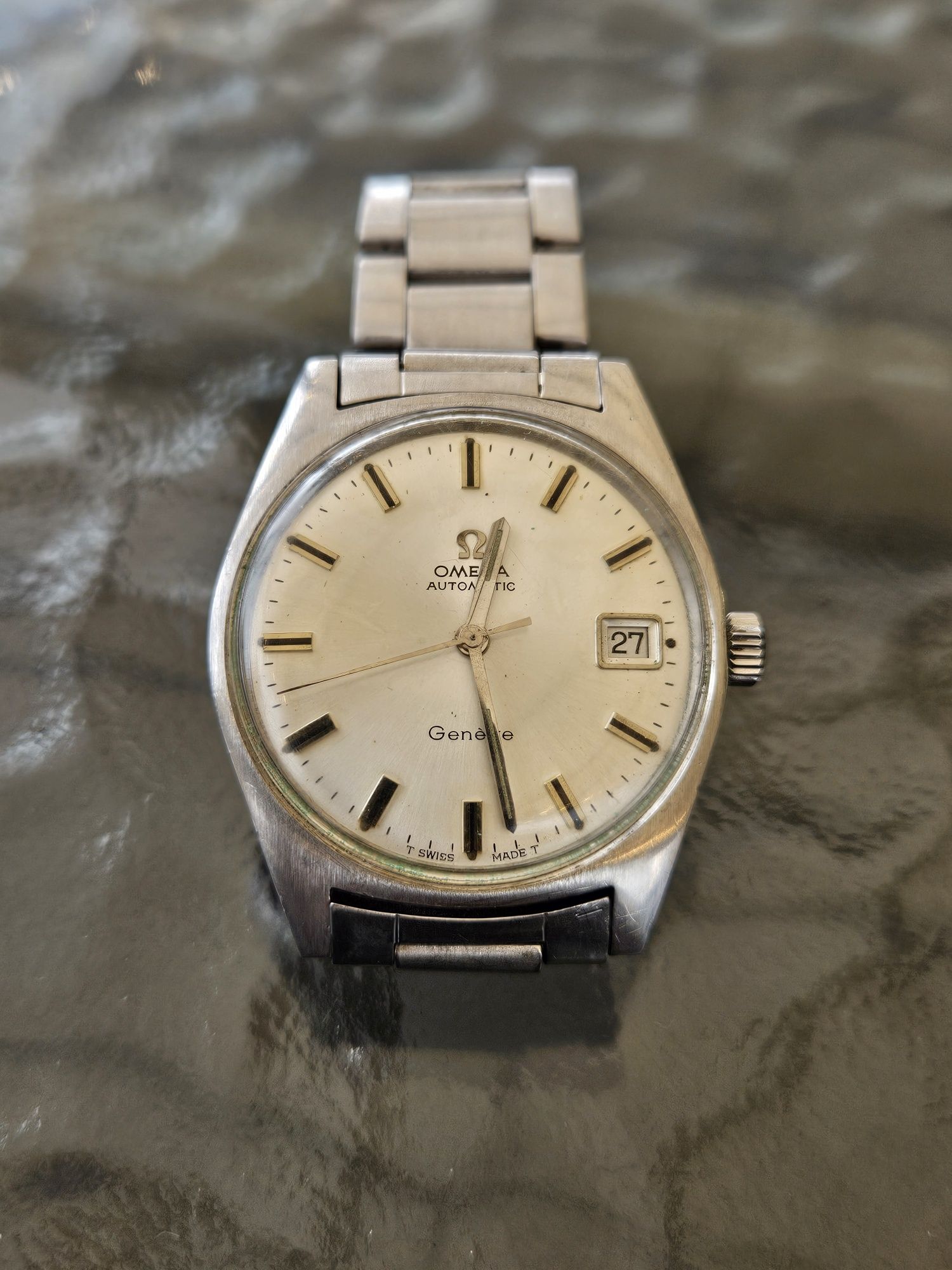 Omega 565, ръчен швейцарски часовник