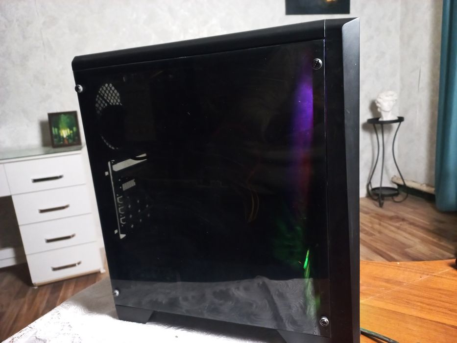 Игровой компьютер (XEON E3-1225, 12GB DDR3, GTX 760) в хорошем состоян