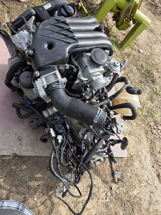 Vând motor 1.9 200 000 km