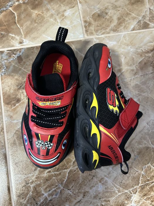 Adidasi cu led Skechers copii