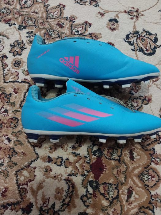 Спортивная обувь