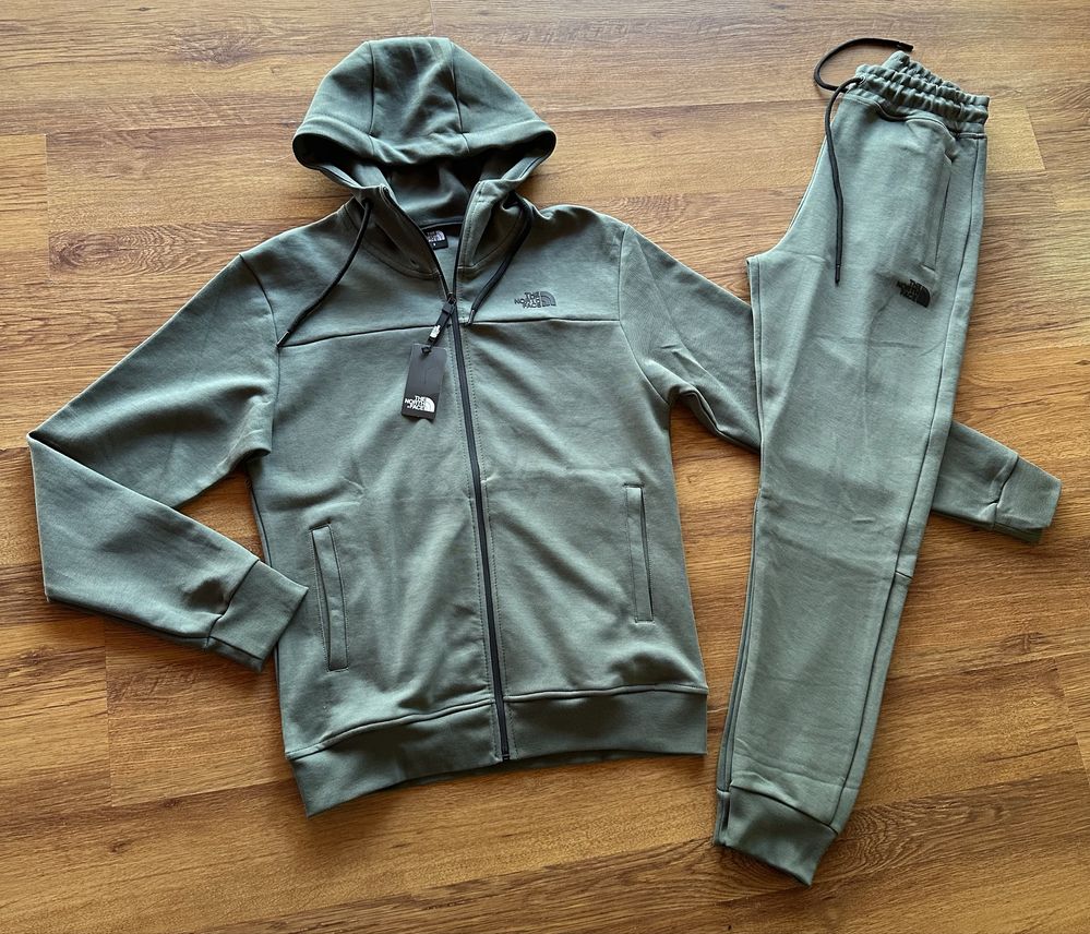 Мъжки,памучен,масленозелен екип The North Face с гумирано лого