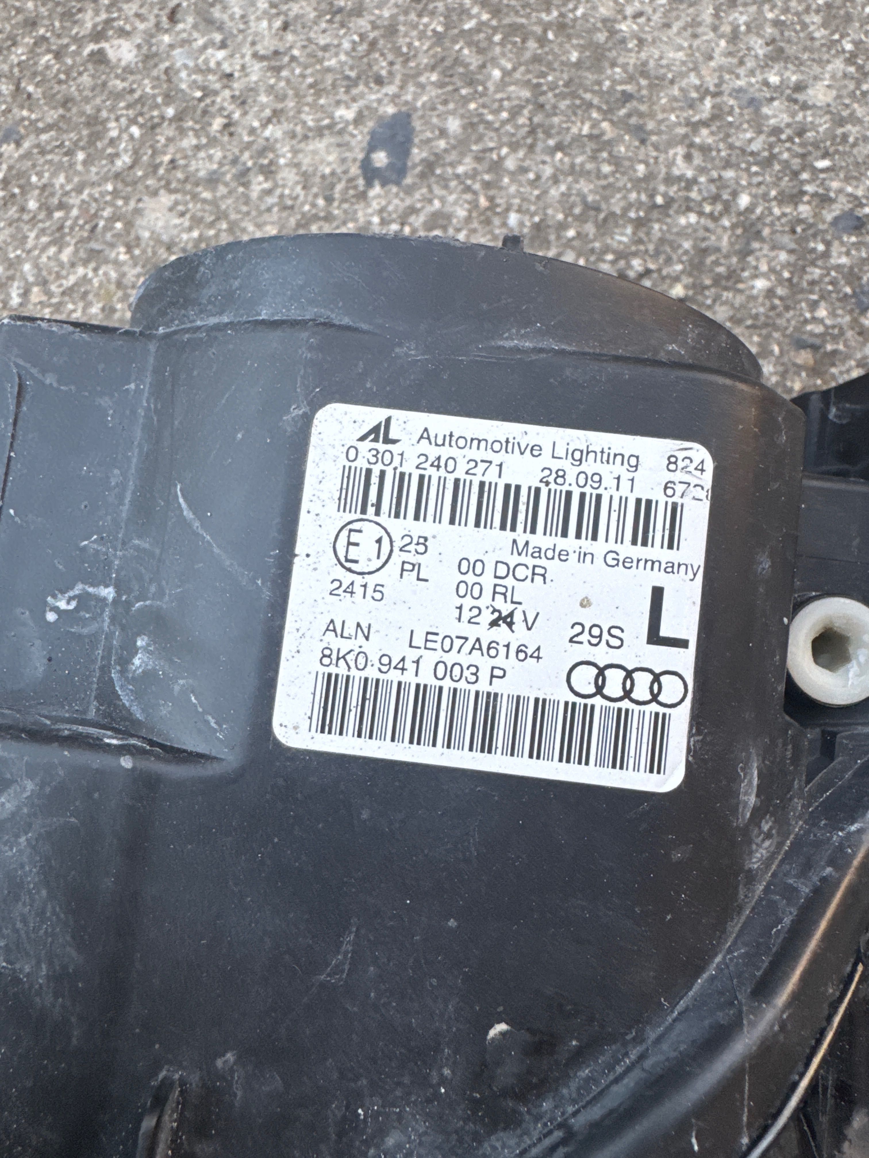 Фар за AUDI A4 B8 ляв
