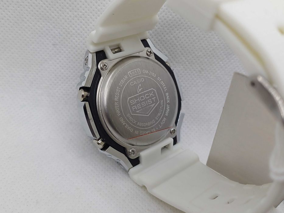 Ceas Casio g shock GM 2100 Metal White -Silver.Nou, Garantie 2 ani