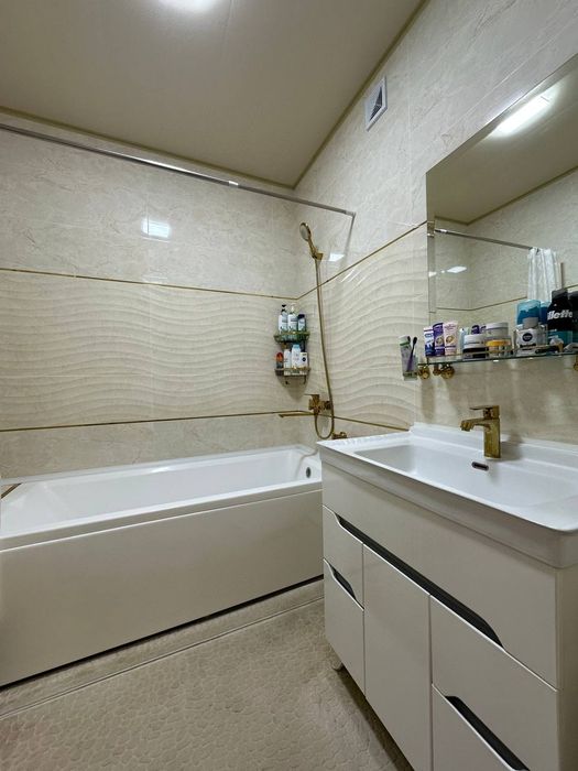 СРОЧНА продаётся квартира. Новостройкп