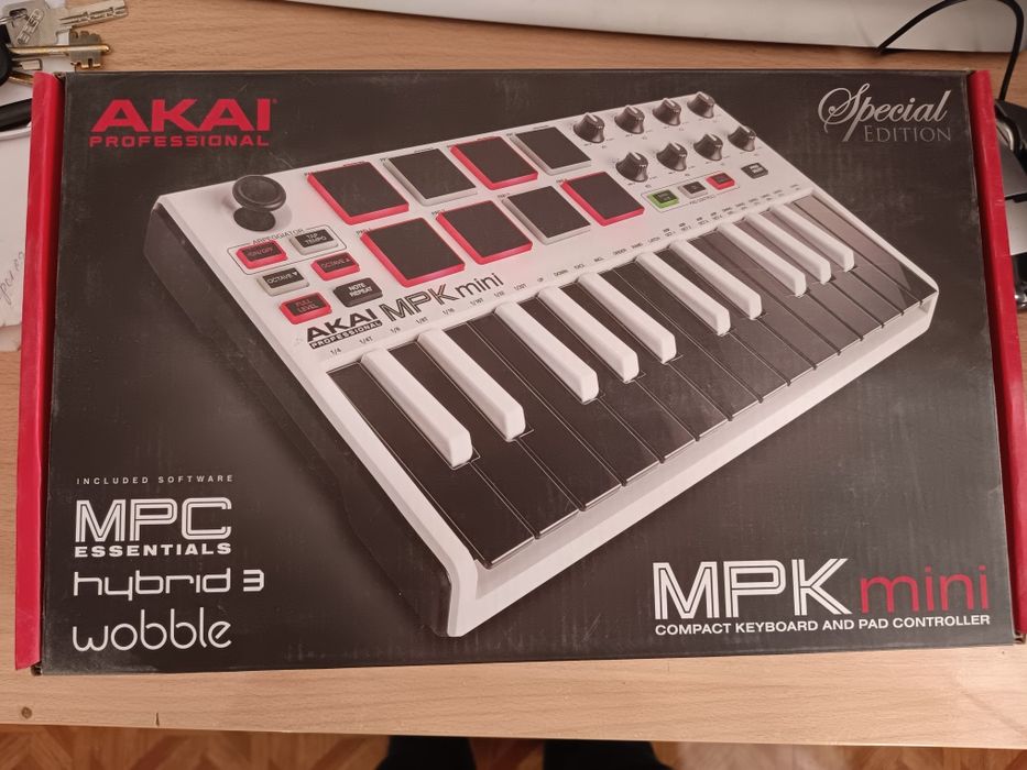MIDI-клавиатура Akai MPK Mini MKIII