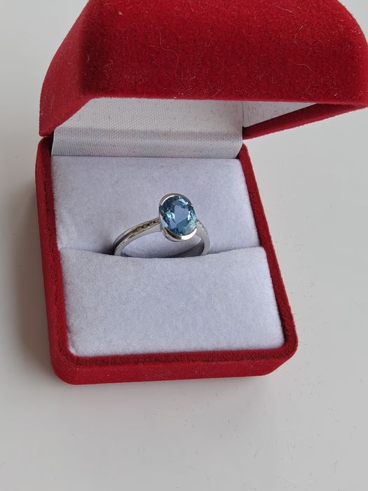 Inel Aur 18K Aquamarine Si Diamante Certificat