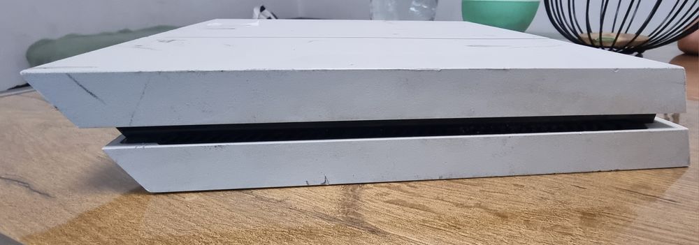 Конзоли PS4 работещи