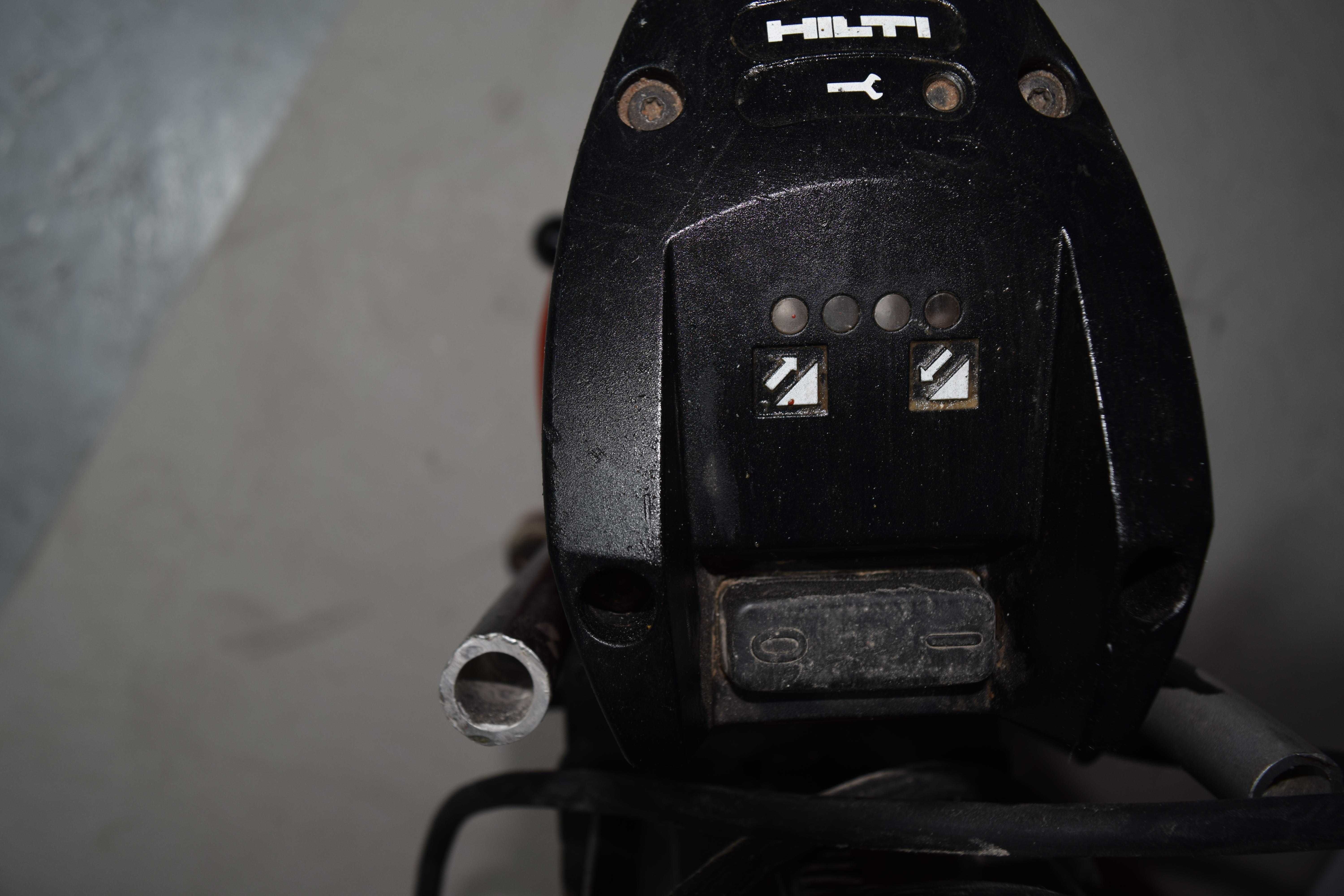 Hilti DD 200 – Mașină de carotat cu stand pe șină