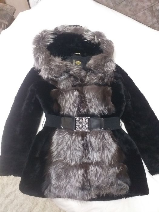 Продам шубу натуральную 46 размера