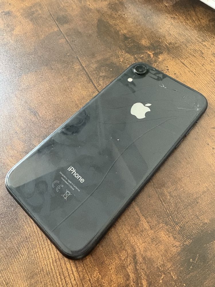 iPhone XR 128 ГБ чёрный