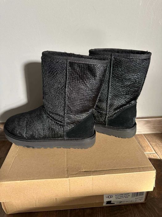 Оригинални Дамски Ботуши UGG №38