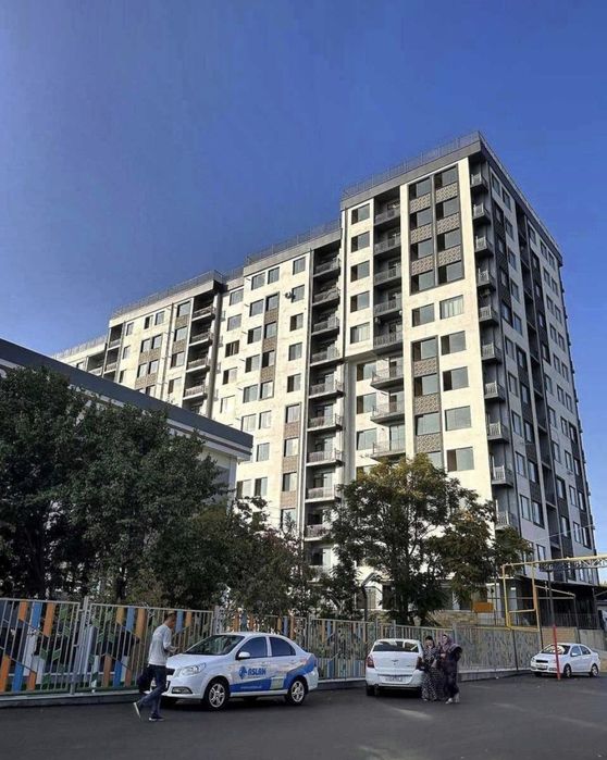 Срочно продается квартира на Себзаре  3 ком 107м²