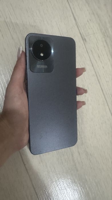 Продам смартфон Vivo Y02