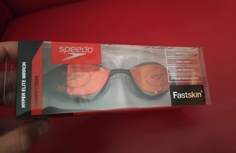 Чисто нови очила за плуване Speedo