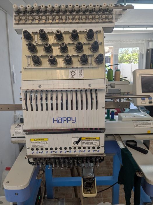 Mașină de brodat cu 15 ace - Happy