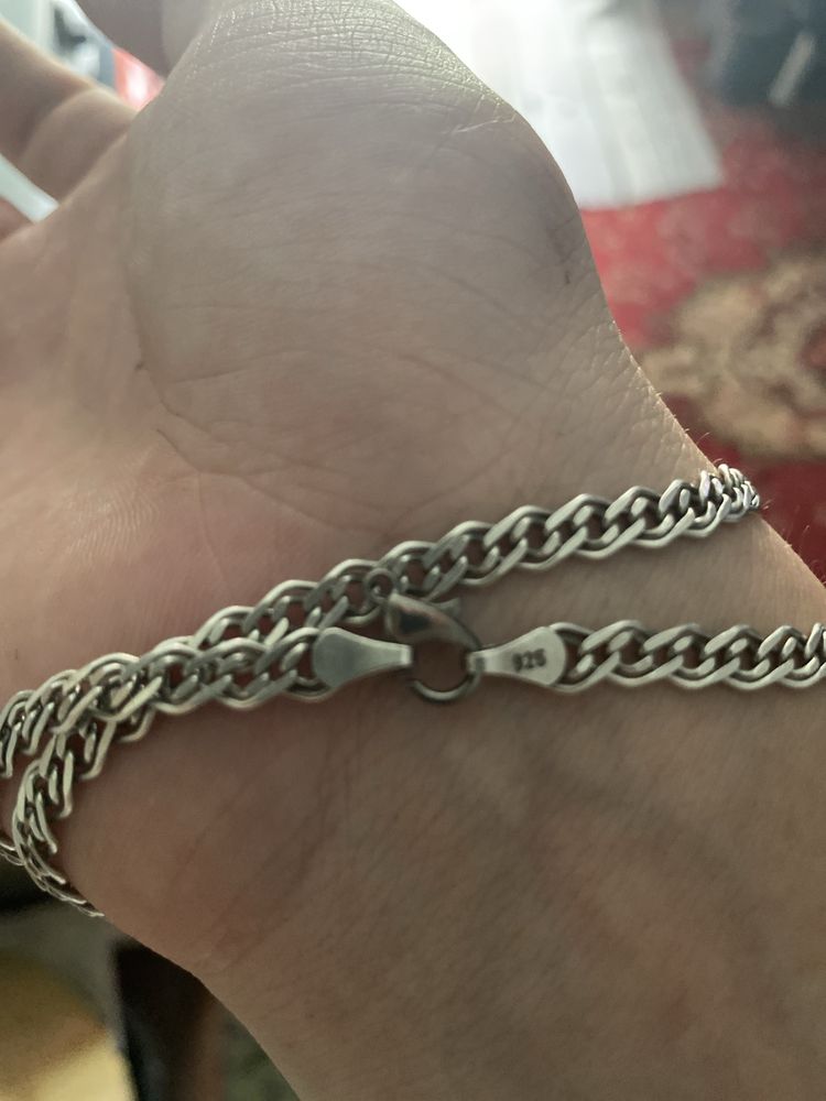 Продам серебряную цепочку 925-й пробы