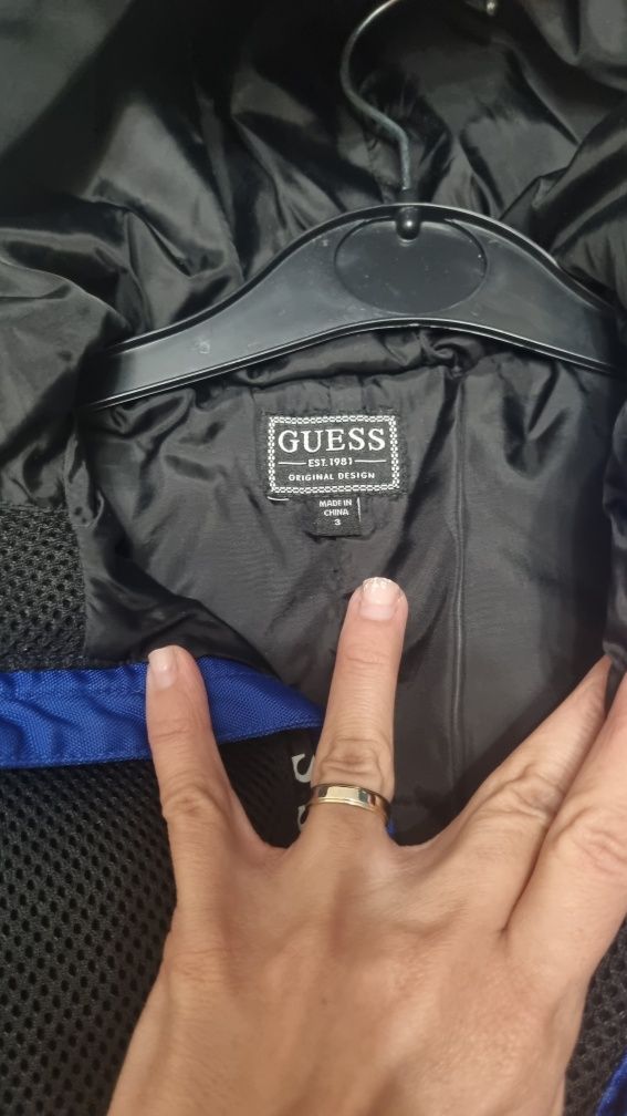 Оригинално детско яке Guess за 3 годишно