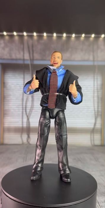 Figurina wwe wrestling triple h elite