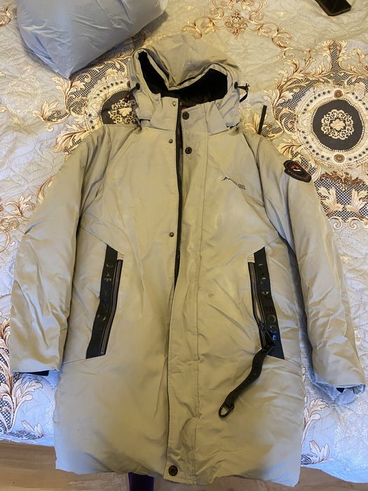 Продам куртку зимнюю на мальчика