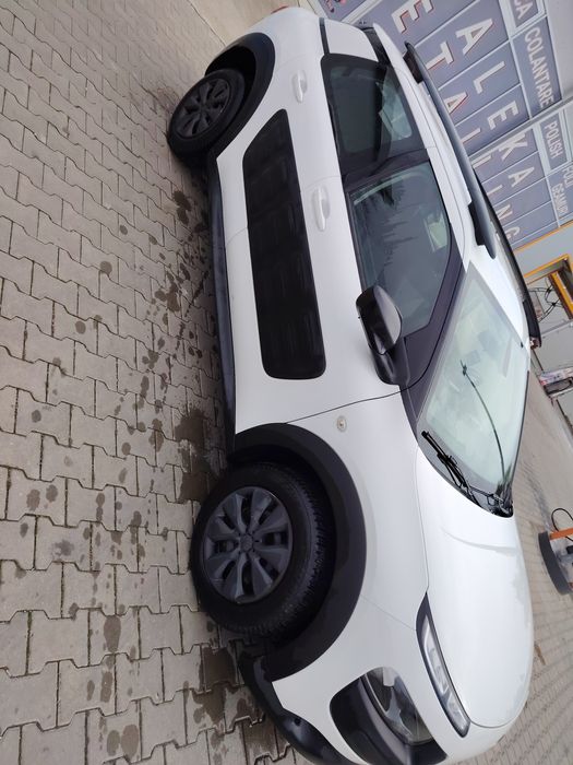 Citroen c4 cactus 2016 1.6 HDI diesel manual