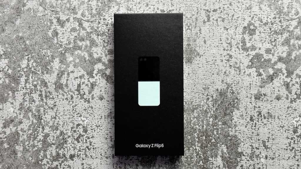 Нов! 2г. гаранция! Samsung Galaxy Z Flip5 F731 5G Dual 8GB RAM 512GB