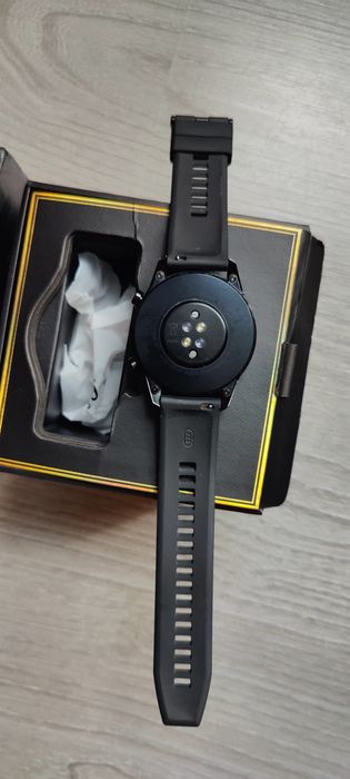 Vând Huawei Gt2  full box
