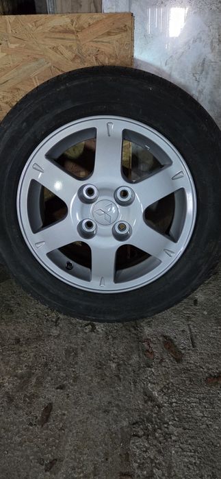 MITSUBISHI Джанти със летни гуми  195/60/15 6J ET46 4×115 ЦО64